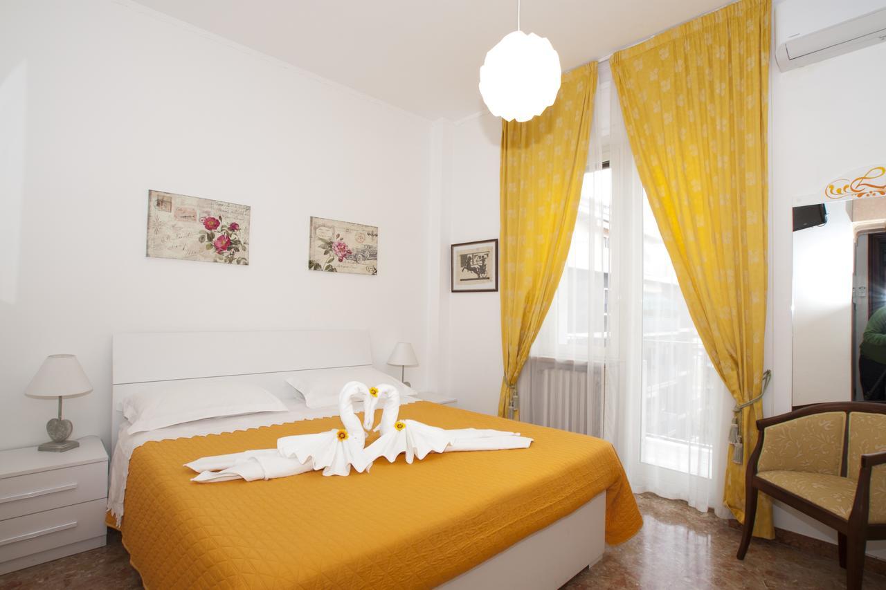 Laura Bed & Breakfast Pescara Bagian luar foto