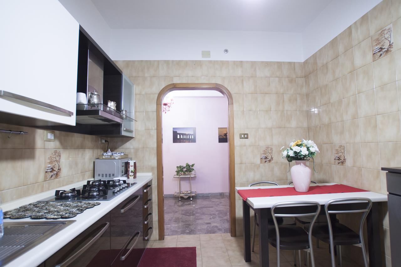 Laura Bed & Breakfast Pescara Bagian luar foto