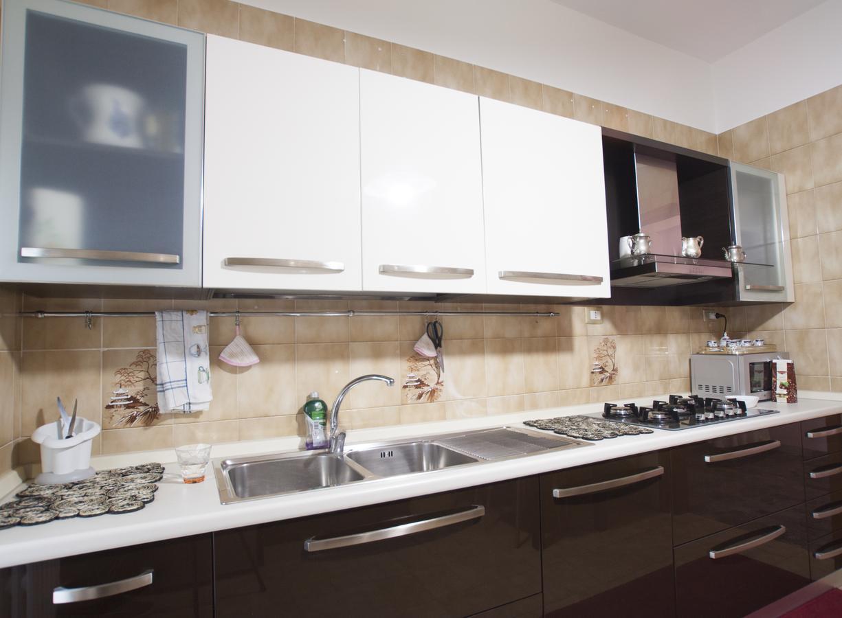 Laura Bed & Breakfast Pescara Bagian luar foto